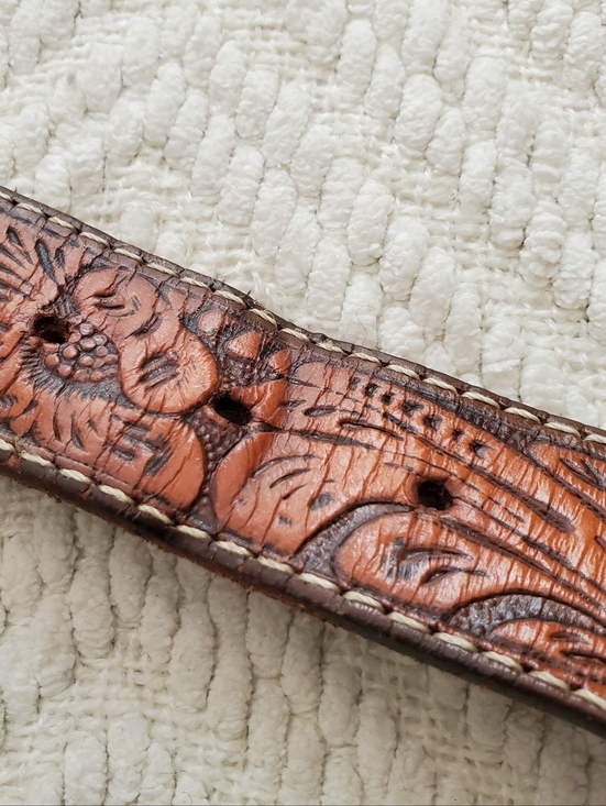 Vintage Tooled Leather Western Floral Belt - Picture 6 of 10